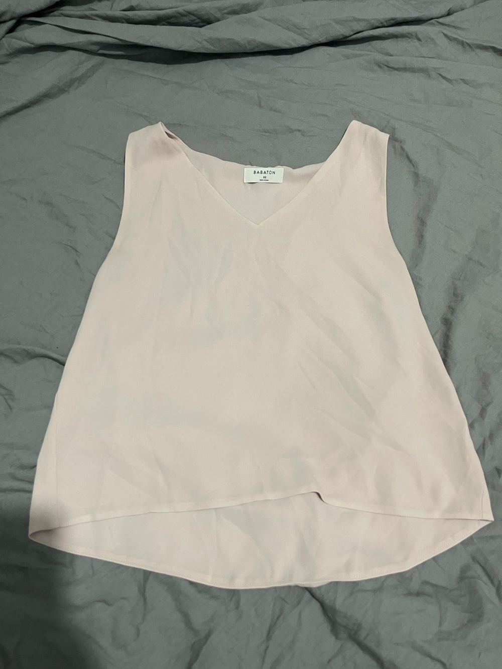 Aritzia Babaton Murphy Blouse - Sleeveless v-neck Camisole - Size XS